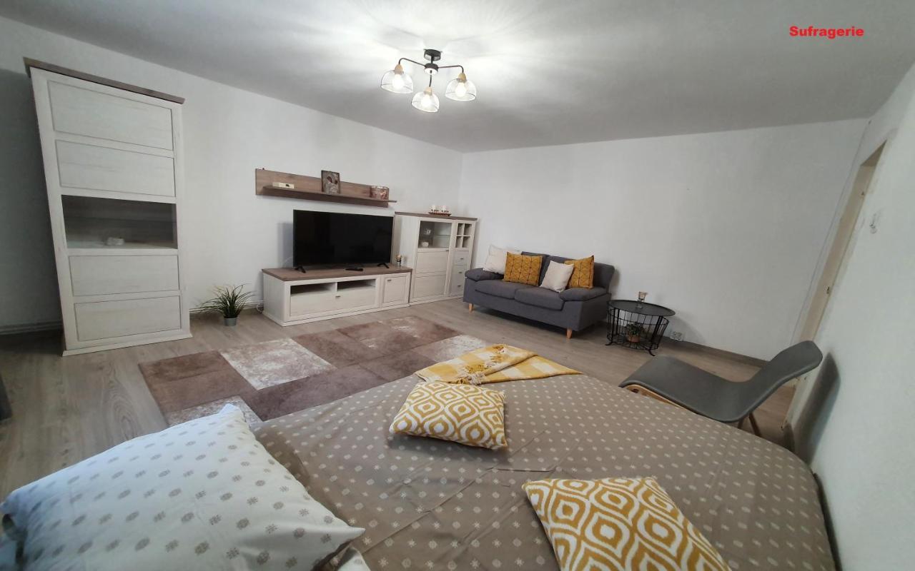 Mia Central Apart, 3 Rooms, 2 Baths, Afi Mall Brașov Exterior foto